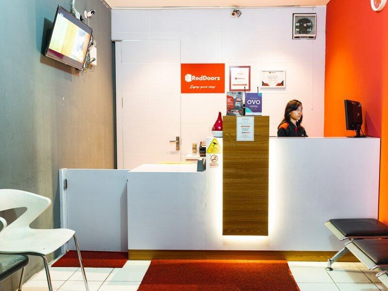 Reddoorz Apartment At Bogor Valley Esterno foto
